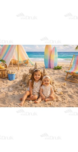 Tło fotograficzne „Kolorowa plaża z zamkiem z piasku i pastelowym namiotem” | 4111